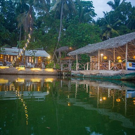 Aki Luna Lagoon Resort Hikkaduwa Exteriér fotografie