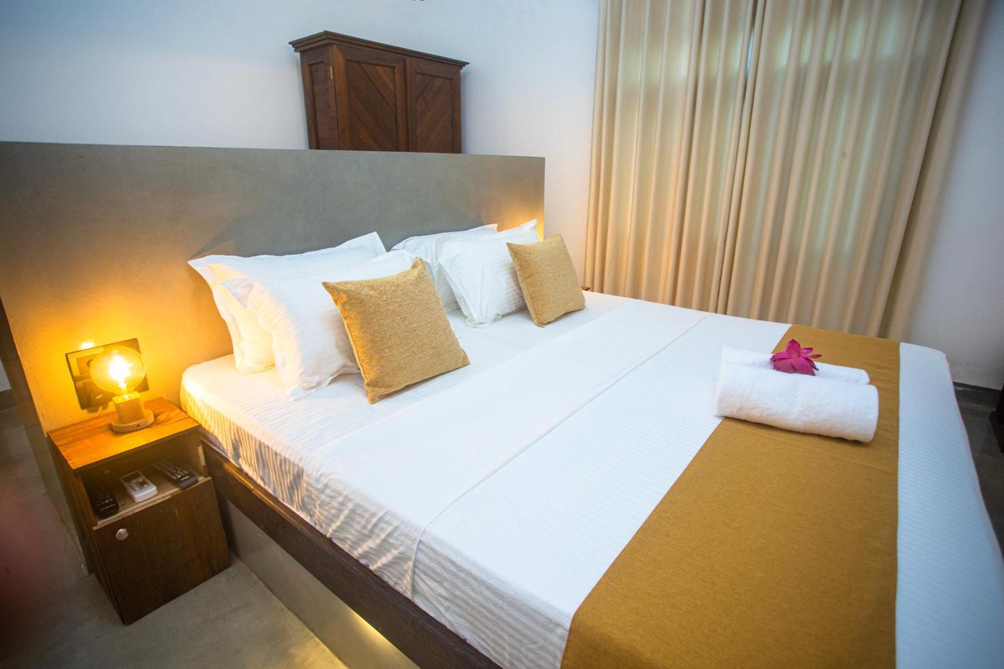 Aki Luna Lagoon Resort Hikkaduwa Exteriér fotografie